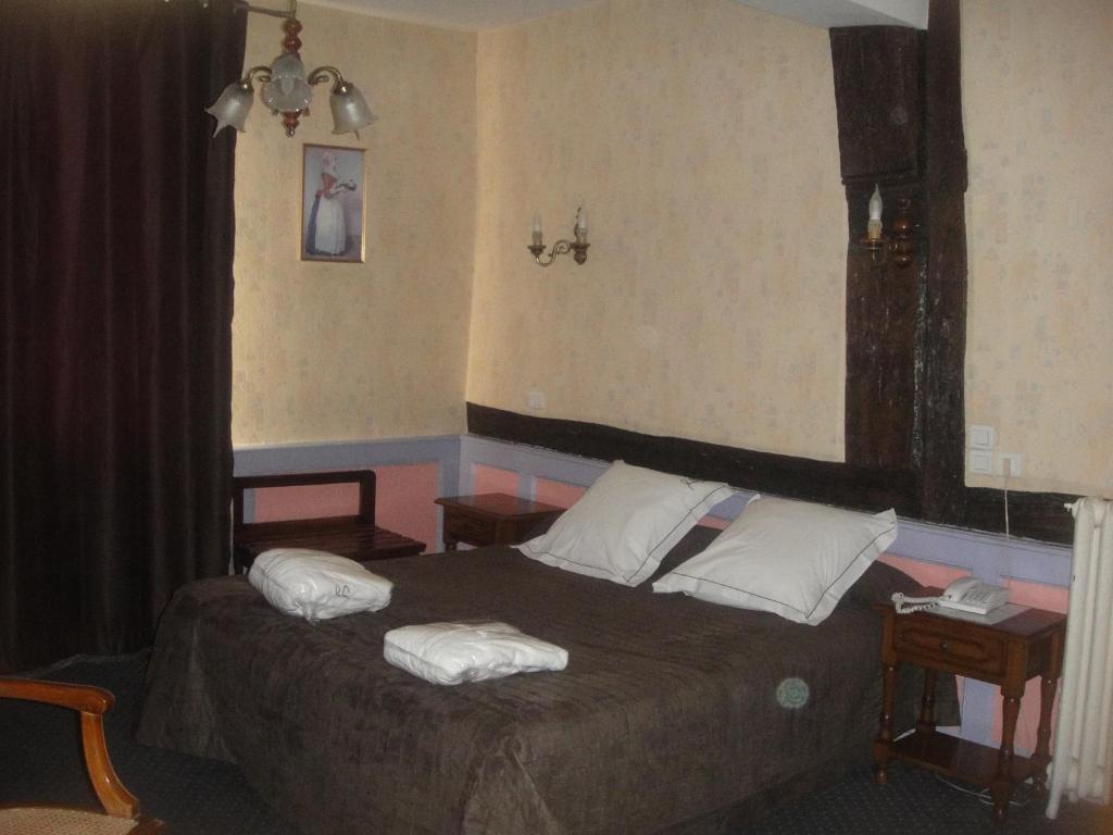 Hotel L' Ecu Montbard Room photo