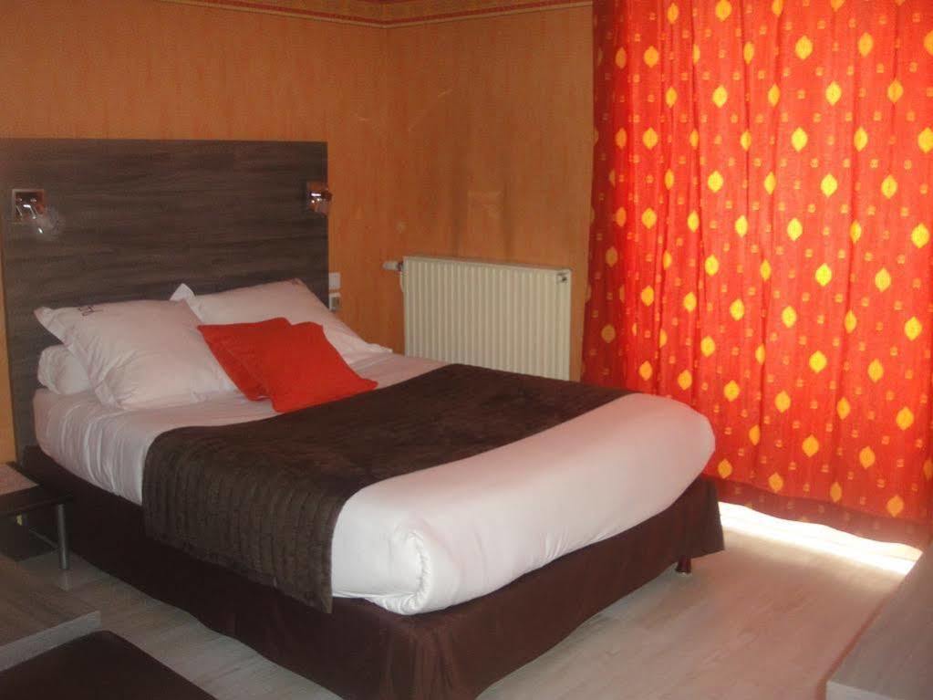 Hotel L' Ecu Montbard Exterior photo