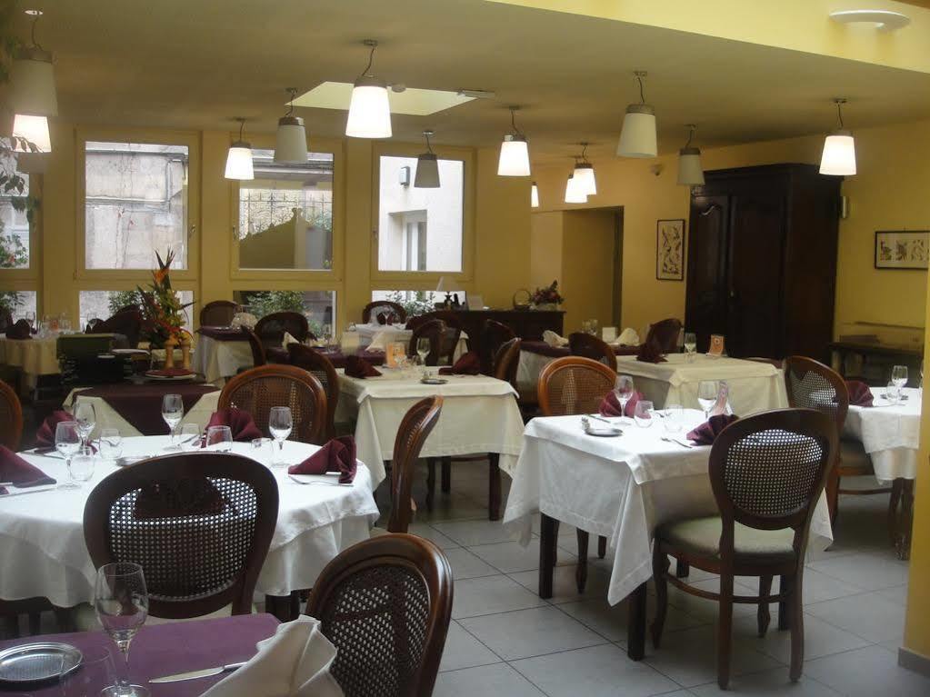 Hotel L' Ecu Montbard Exterior photo